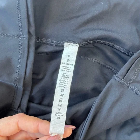 lululemon athletica Black Leggings with side pockets size 8 - Picture 5 of 11